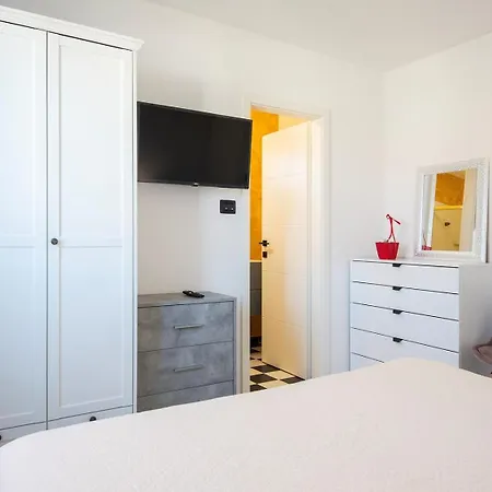 With Parking Space - 26948 Appartement