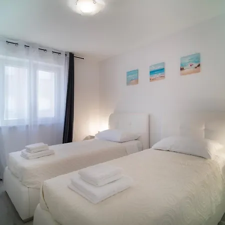 Appartement With Parking Space - 26948
